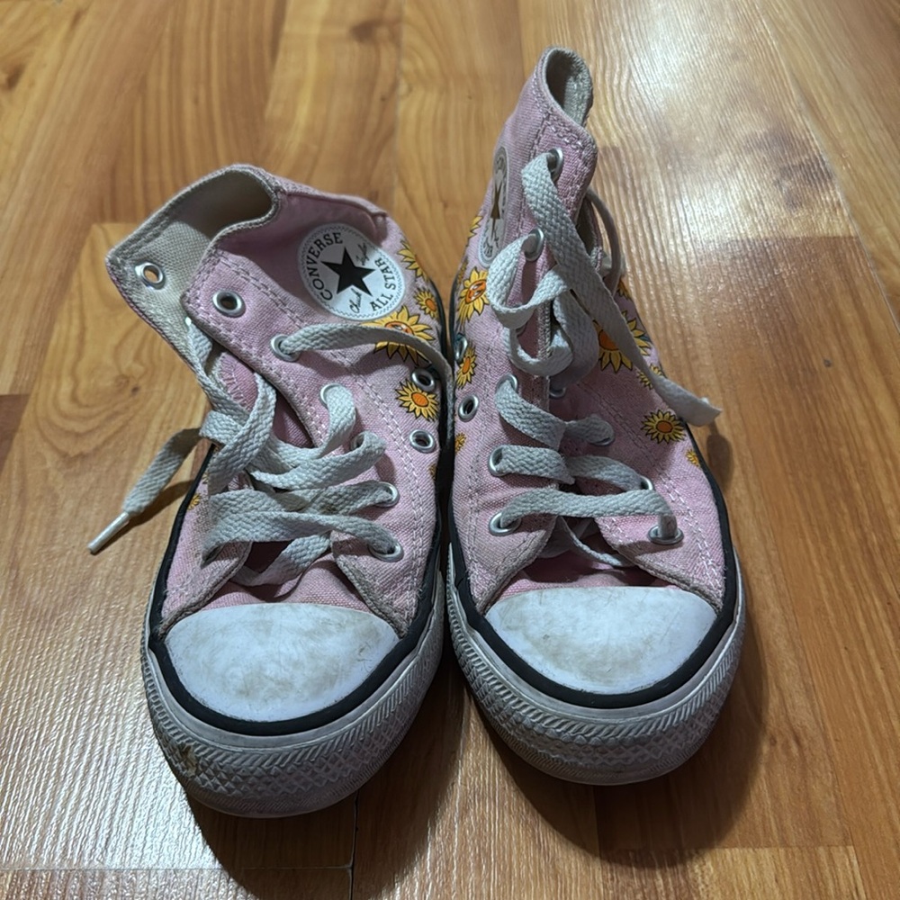 Converse Hightop sneakers (flowers design) Girls Size 13